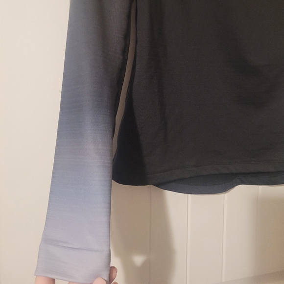 Nike ProHyperWarm Top - Picture 2 of 6